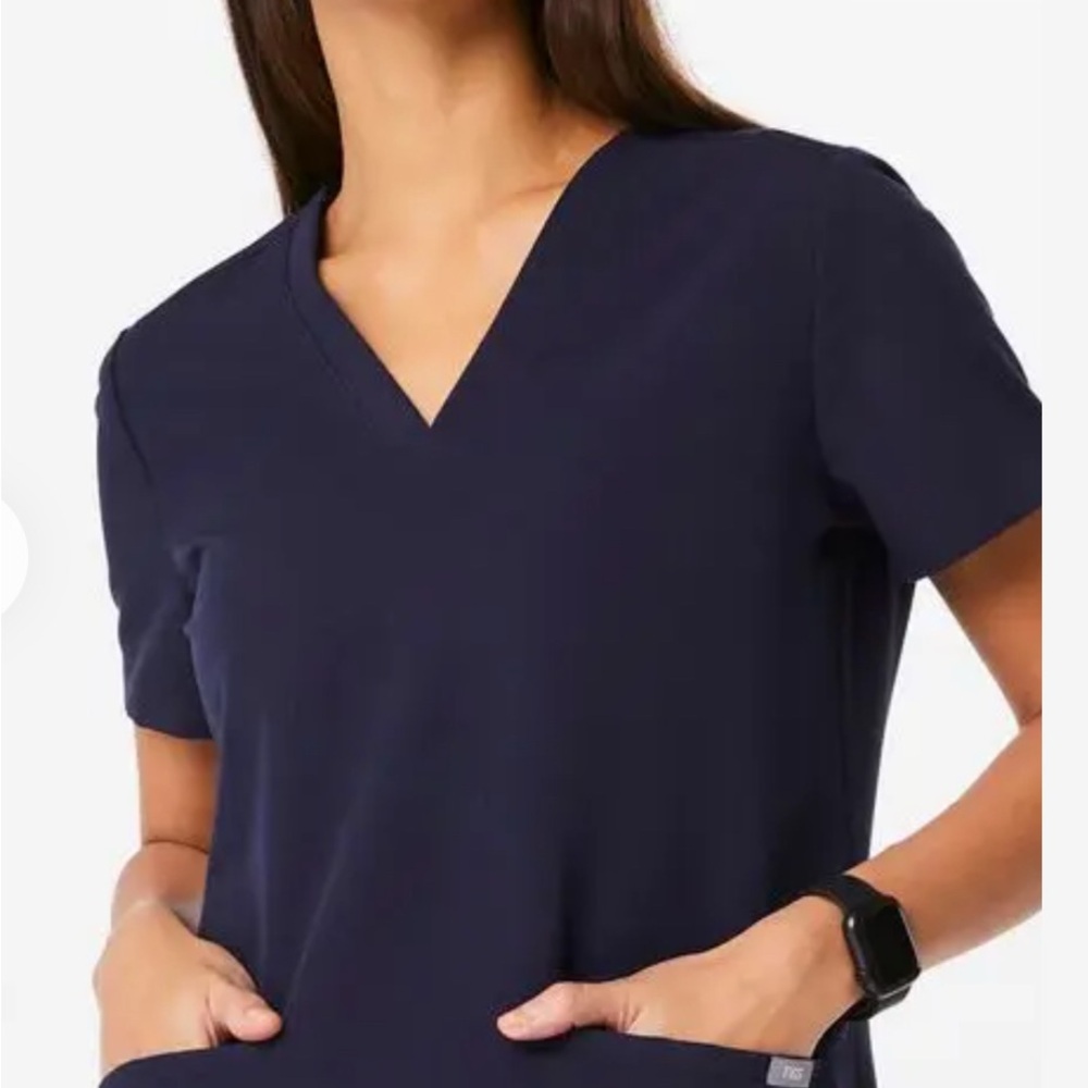 Figs Navy Blue Casma Three-Pocket Top and Jogger Pants Scrub Set - Picture 4 of 4